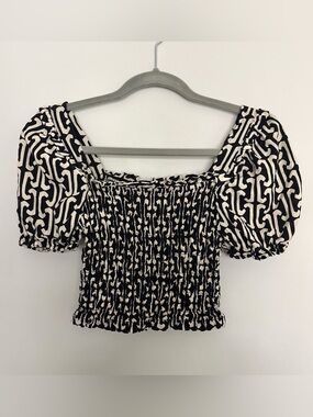 Monteau black & white abstract pattern blouse in size S
